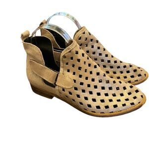 Musse & Cloud Caila Women's Taupe Metallic Leather Ankle Booties Size 7